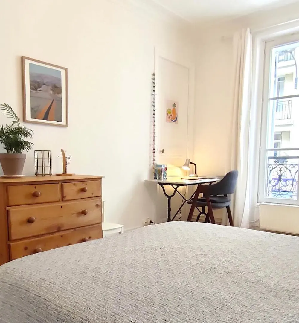 Apartment Potain - Ci - Spacious And Cosy Duplex For 5 People Paris France